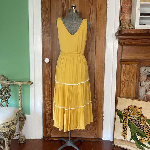 ✨ Joie ✨ Embroidered Ruffle Feminine Yellow Tiered Maxi Dresse ~ size 4 🍄 - Picture 3 of 6
